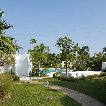 Alcazaba Lagoon